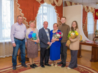 20  апреля в отделе ЗАГС Администрации Ржевского муниципального округа состоялось чествование супругов Журавлевых 
